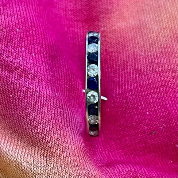 14K White Gold ring with Blue Sapphire and Cubic Zirconia - Picture 3 of 7